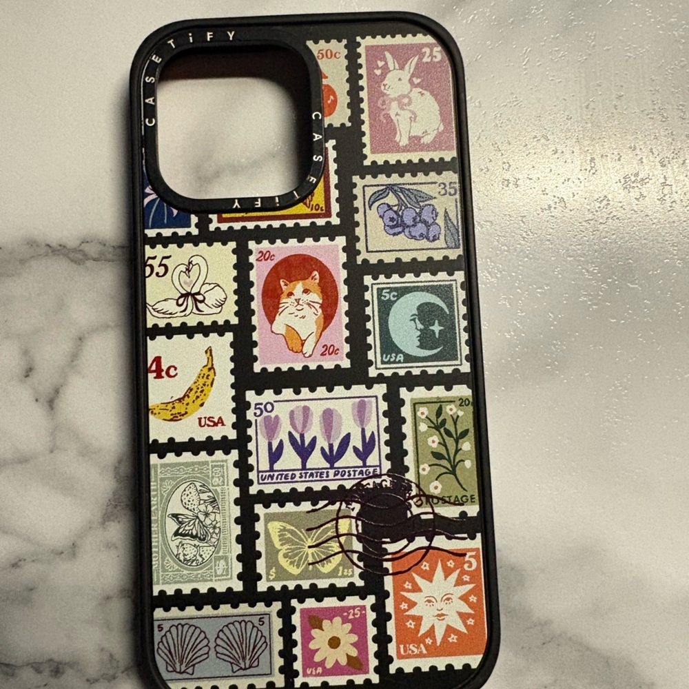 i phone 14 pro max cases in great condition just upgraded to new phone